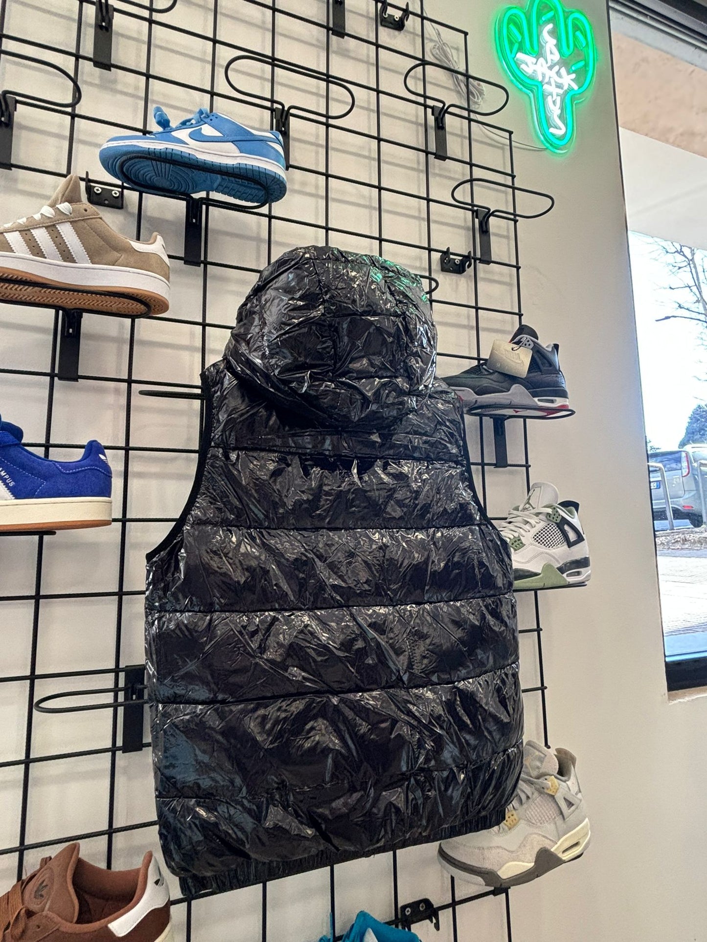 SMANICATO NERO LUCIDO