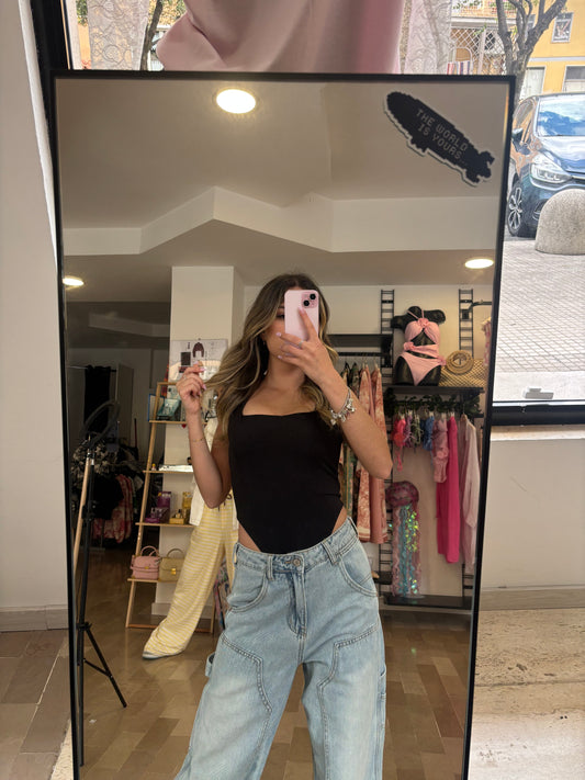 Body Laura