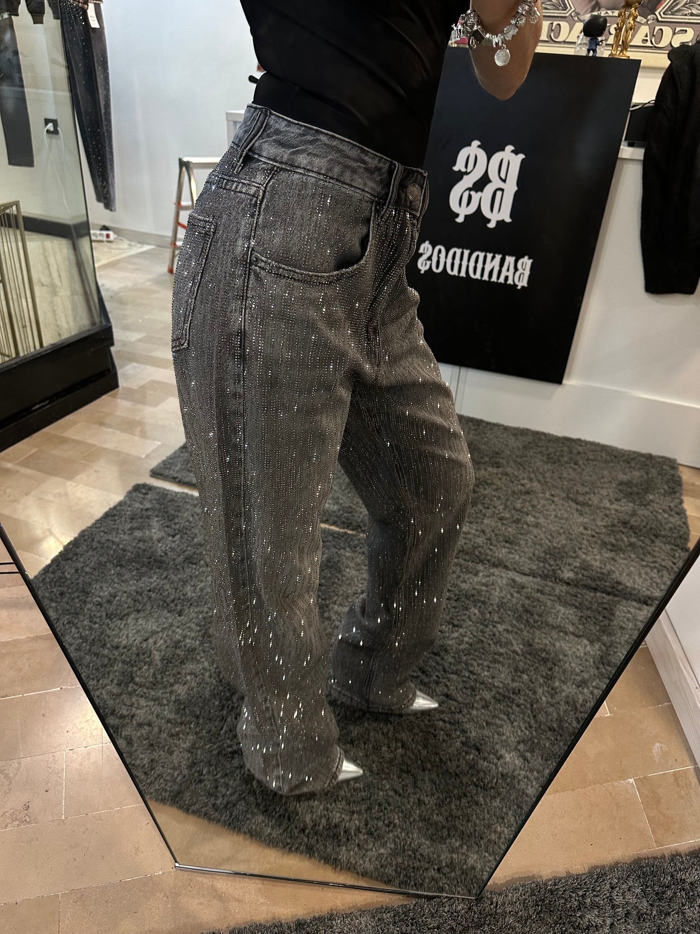 Jeans Cash Out