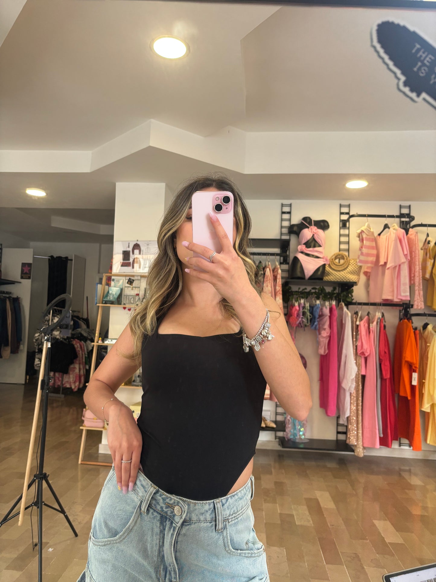 Body Laura